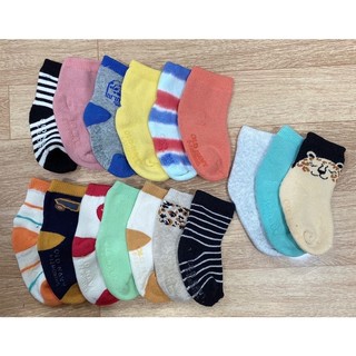 1 đôi vớ/tất Oldnavy 0-3m-24m dành cho bé