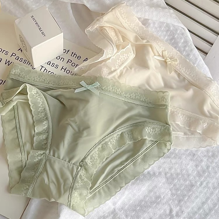 Quần Lót Nữ Su Mỏng Viền Ren Sexy Phối Hoa Đính Nơ Gợi Cảm 199