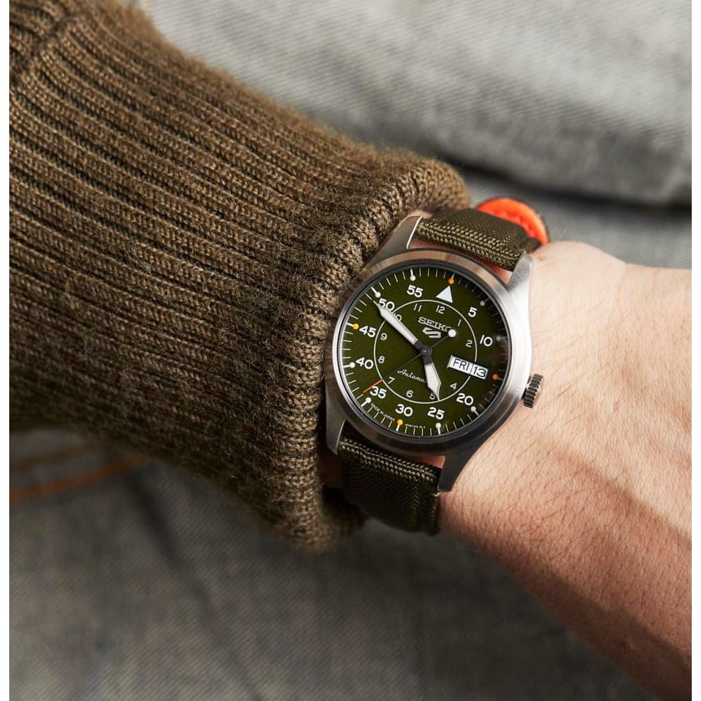 Đồng hồ nam dây vải Seiko 5 Field Sports Watch SRPH29K1