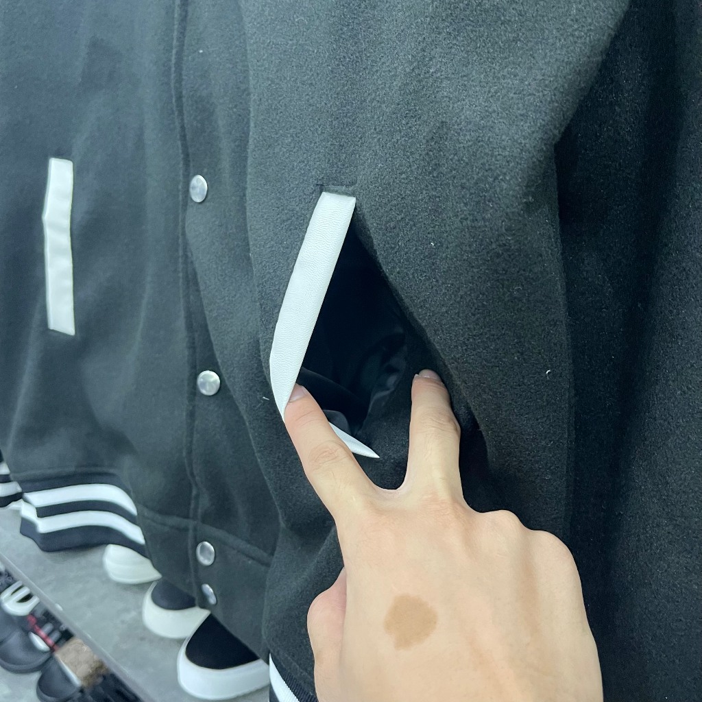 Áo khoác bomber dạ nam nữ trơn thêu chữ da mặt sau bo chun kẻ trắng hai lớp bao dày dặn đẹp AK03P