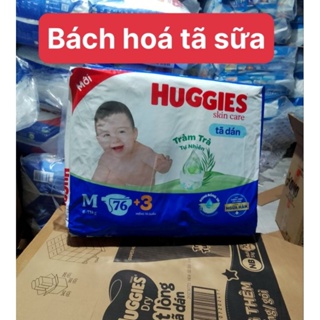 Tặng 3 miếng Tã dán huggies M 76 +3 miếng trà tràm tự nhiên chống hâm