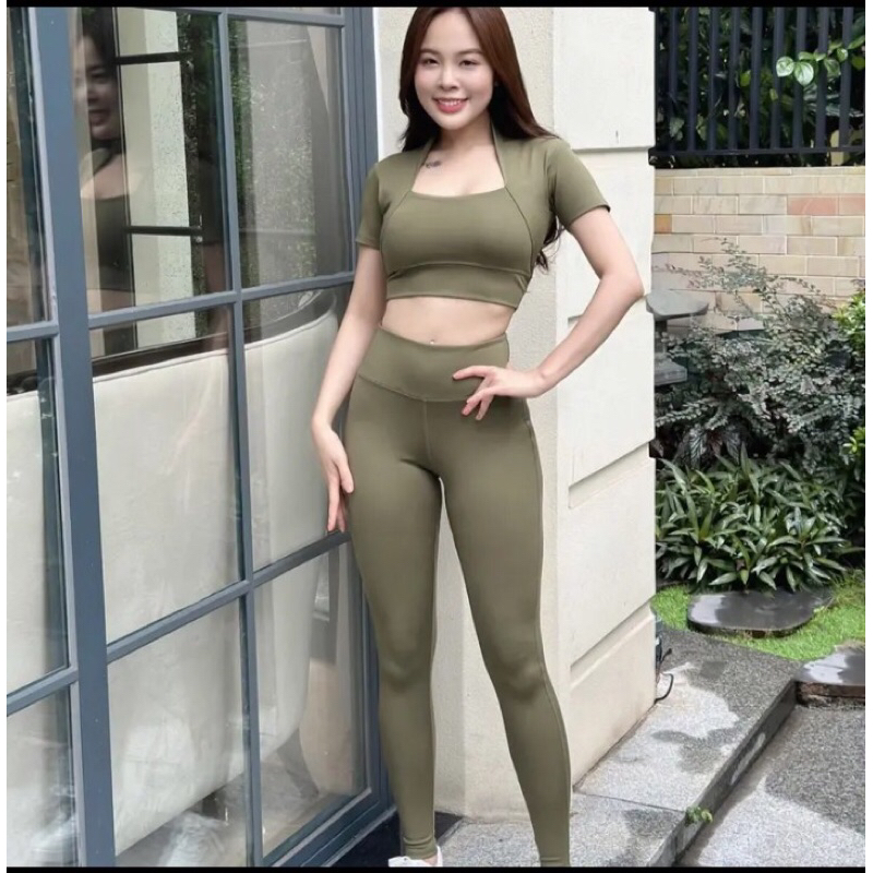 Bộ quần áo dài tập gym yoga aerobic sẵn mút