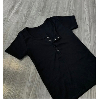 Áo Thun Cổ Vuông Bấm Nút ( áo dài 50cm , rộng 35cm )