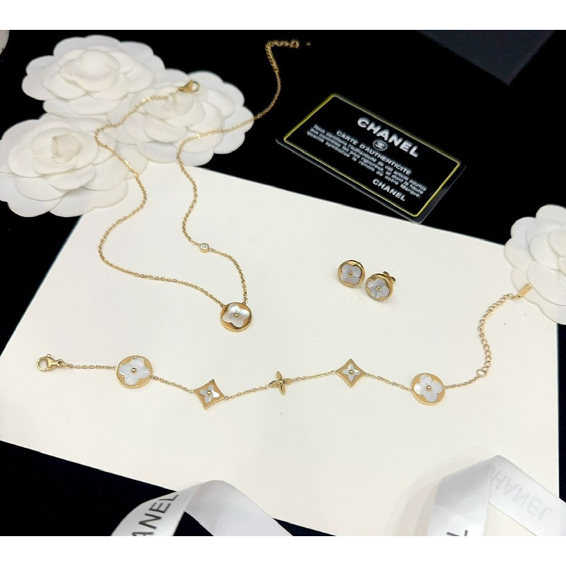 Dây chuyền Lv titan sáng đẹp bền màu ko bị đen gỉ