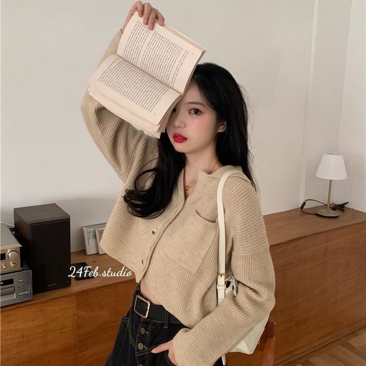 [AK48] Áo len croptop cổ bẻ túi ngực phong cách vintage Hàn Quốc