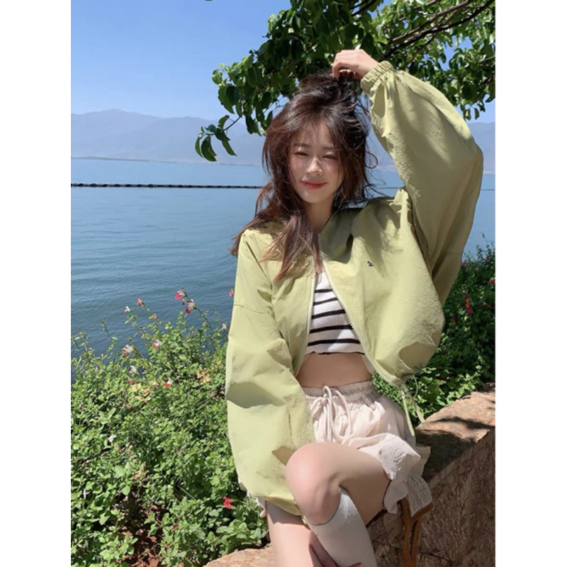 Áo Khoác Gió Kèm LoGo QC xinh xỉu