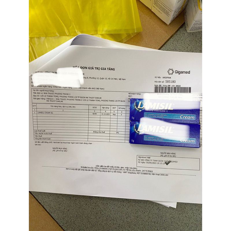 KEM BÔI NẤM HẮC LÀO LAMISIL CREAM T/5g