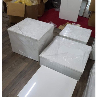 Bục gỗ manocanh vuông