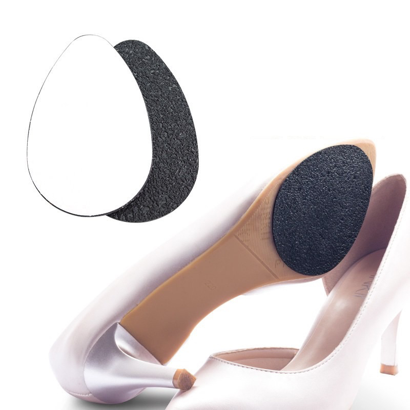 Miếng dán đế giày chống trơn trượt dùng mang giày cao gót và giày tây công sở.