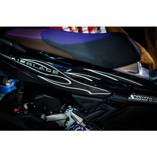 Thiết kế phối màu trắng đen