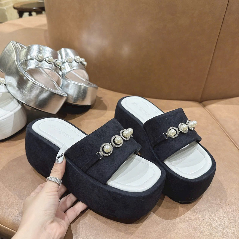 DÉP BÁNH MÌ QUAI NGO C 😍