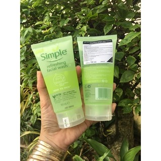 Sữa rửa mặt Simple dịu nhẹ mẫu mới
