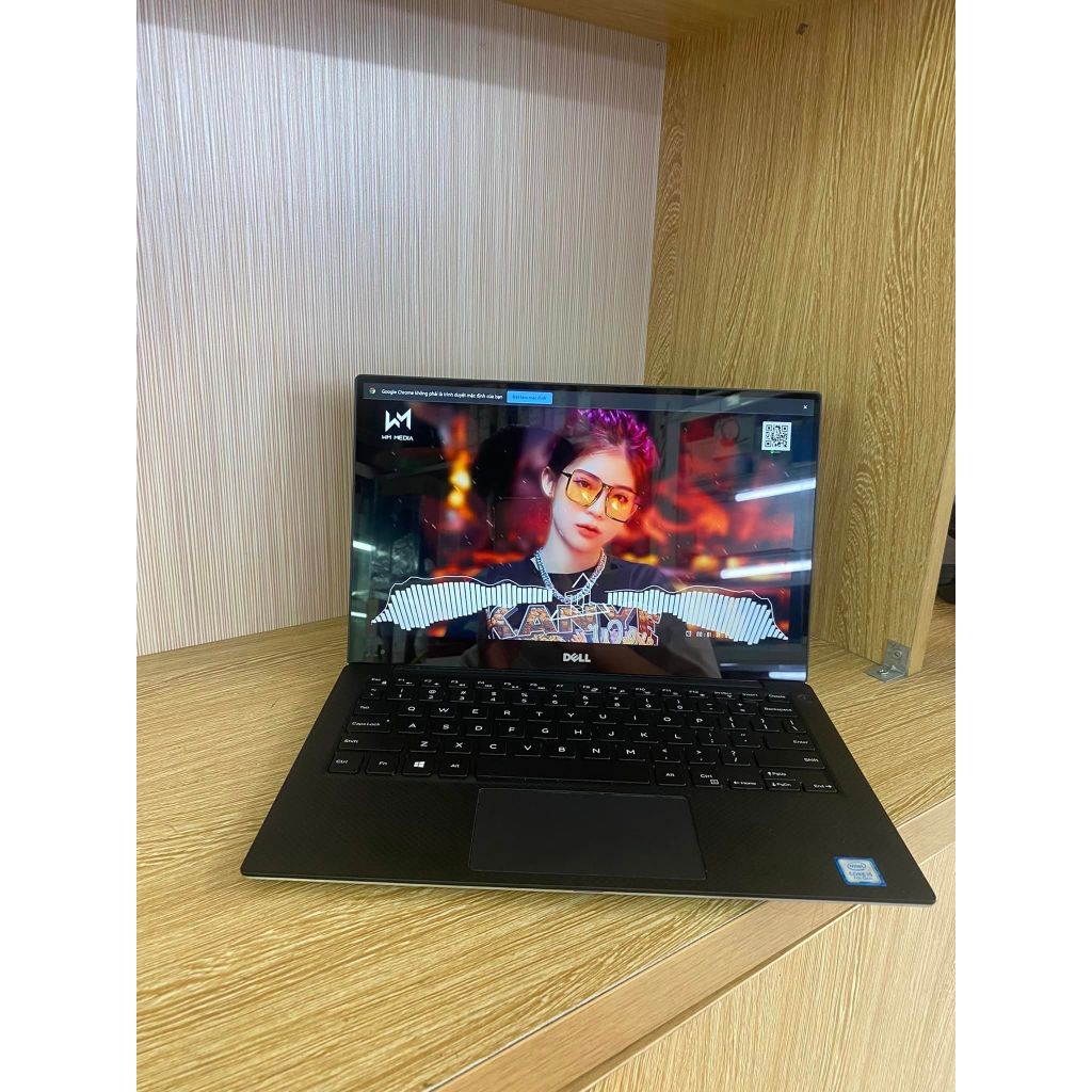 Laptop Dell XPS 9360 Core i5 7300U/Ram 8Gb /SSD 256GB Màn 13.3inch Tràn viền vô cực Đẳng Cấp Máy Likenew 99%