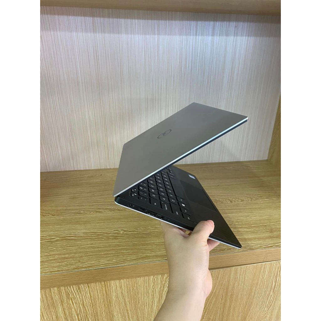 Laptop Dell XPS 9360 Core i5 7300U/Ram 8Gb /SSD 256GB Màn 13.3inch Tràn viền vô cực Đẳng Cấp Máy Likenew 99%