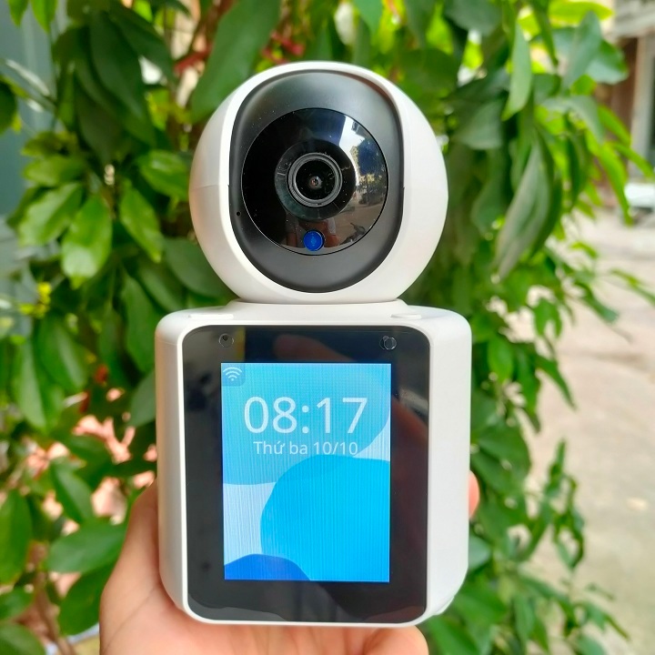 Camera trong nhà C30, màn hình Ips 2,8 inch, đàm thoại video 2 chiều siêu nét, công nghệ Al