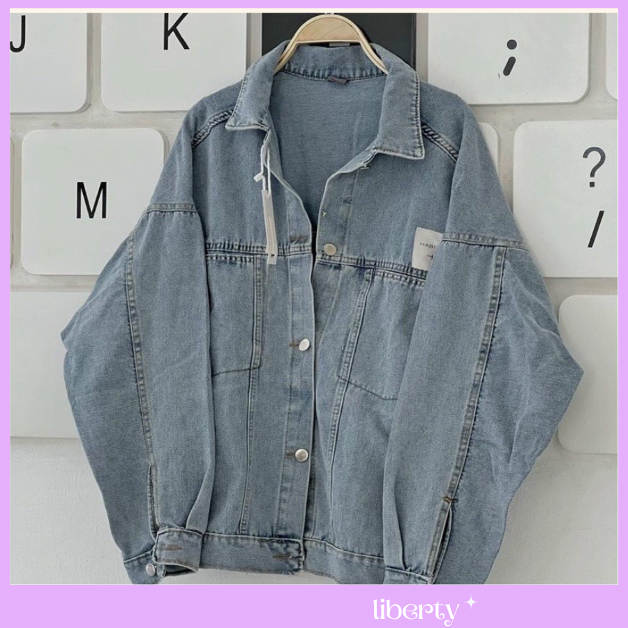 Áo Khoác Jeans  Bò Logo Trắng Màu Xanh Nhạt Nam NỮ Mặc Đẹp