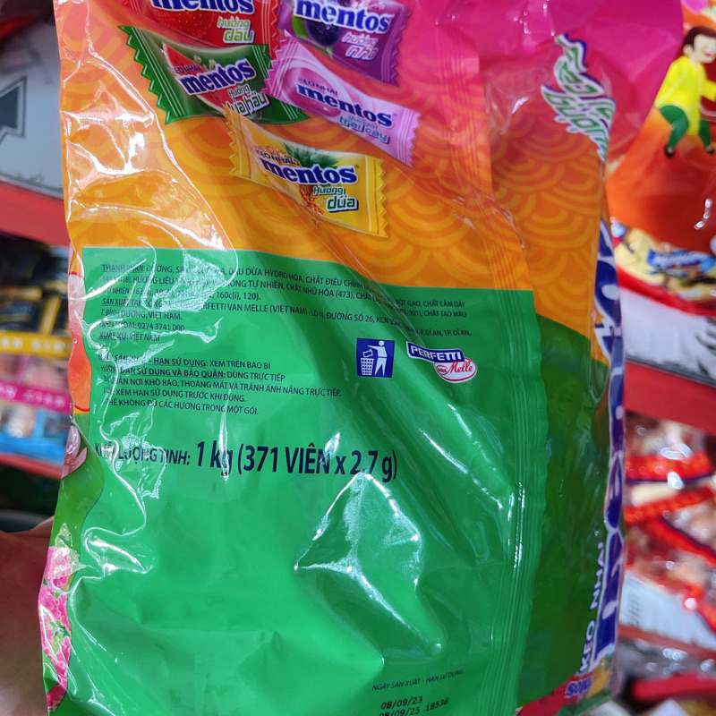 Kẹo Mentos Hương Trái Cây Gói 1kg X 371 Viên