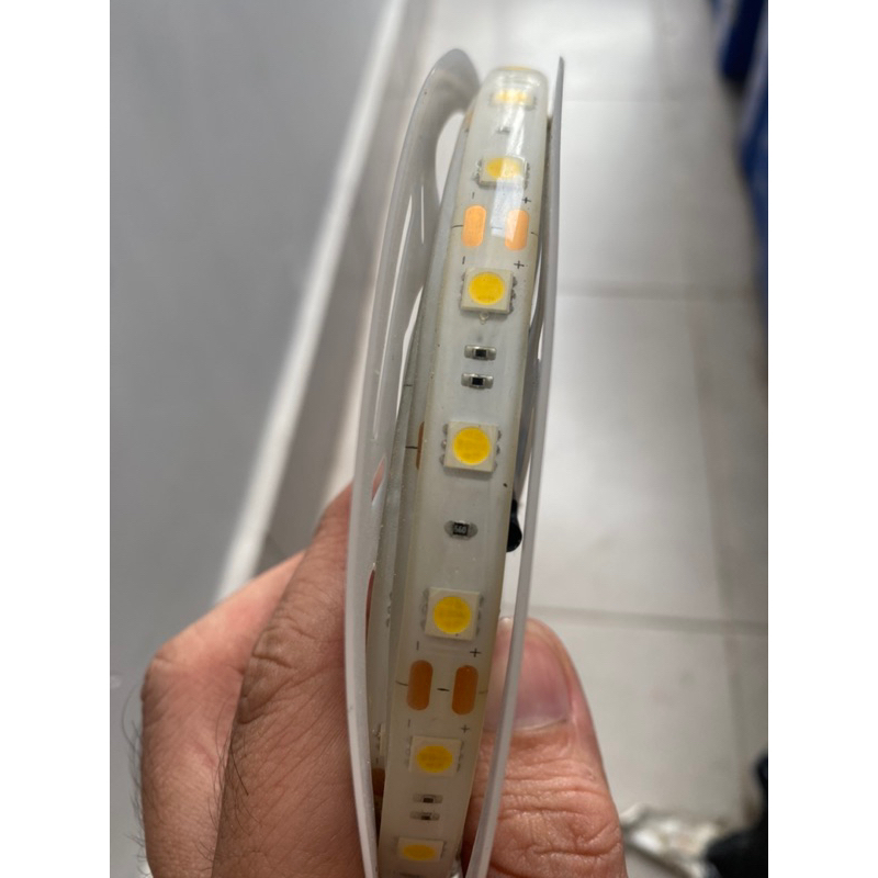 Led 5050 12v cuộn 5m 60 bóng 38w phủ silicone thanh lý