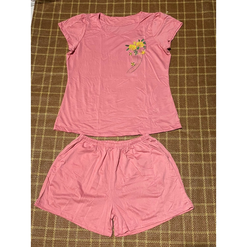 Bộ Sét Nữ Quần Đùi Áo Tay Ngắn Thêu 3D Chất Vải Thun Co Giãn 4 Chiều