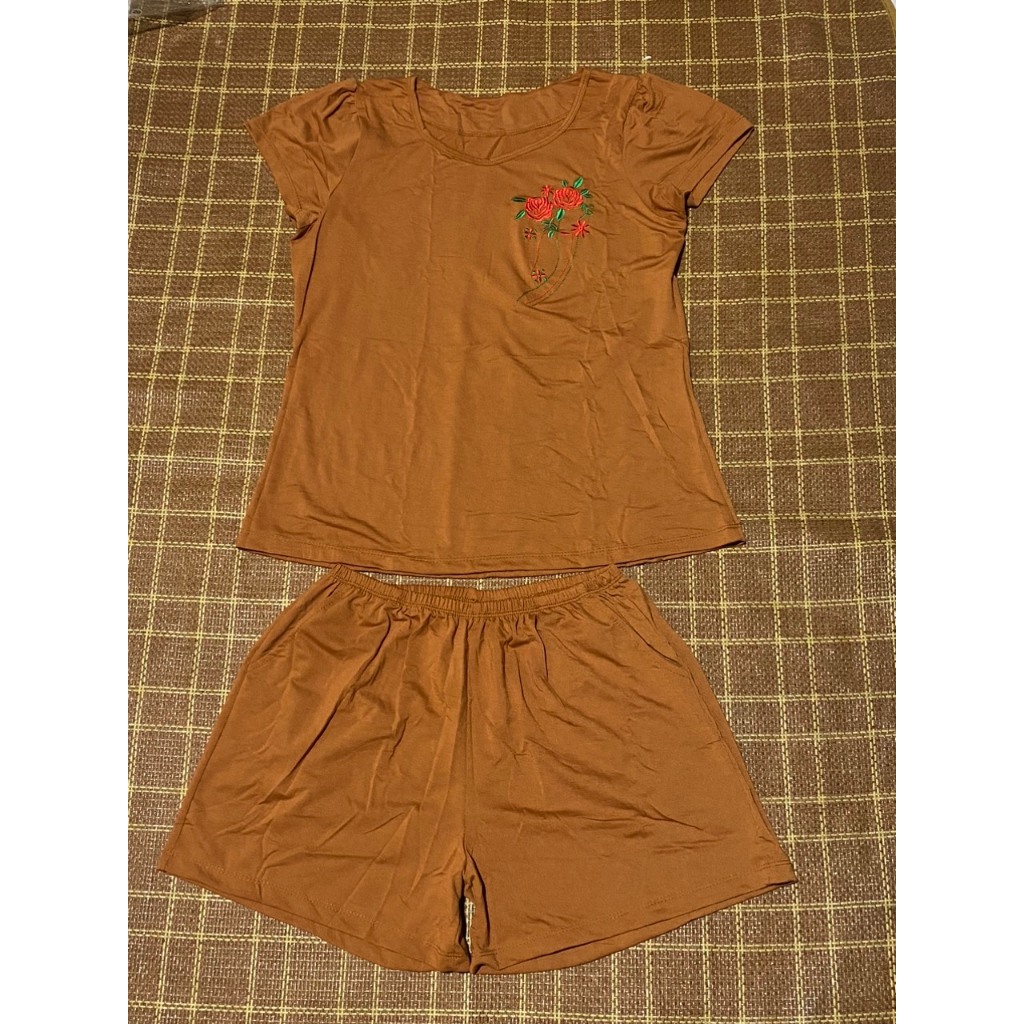 Bộ Sét Nữ Quần Đùi Áo Tay Ngắn Thêu 3D Chất Vải Thun Co Giãn 4 Chiều