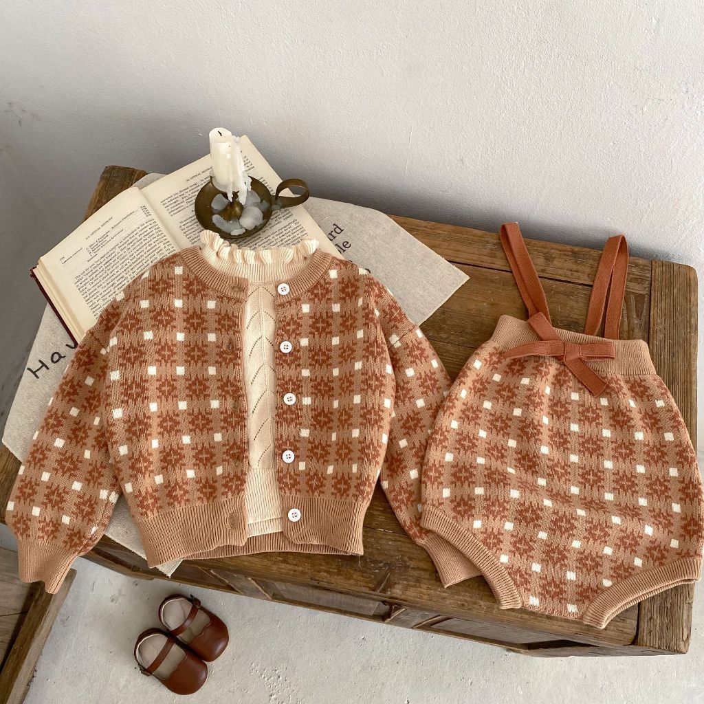 Set đồ len Nâu thắt nơ cho bé gái