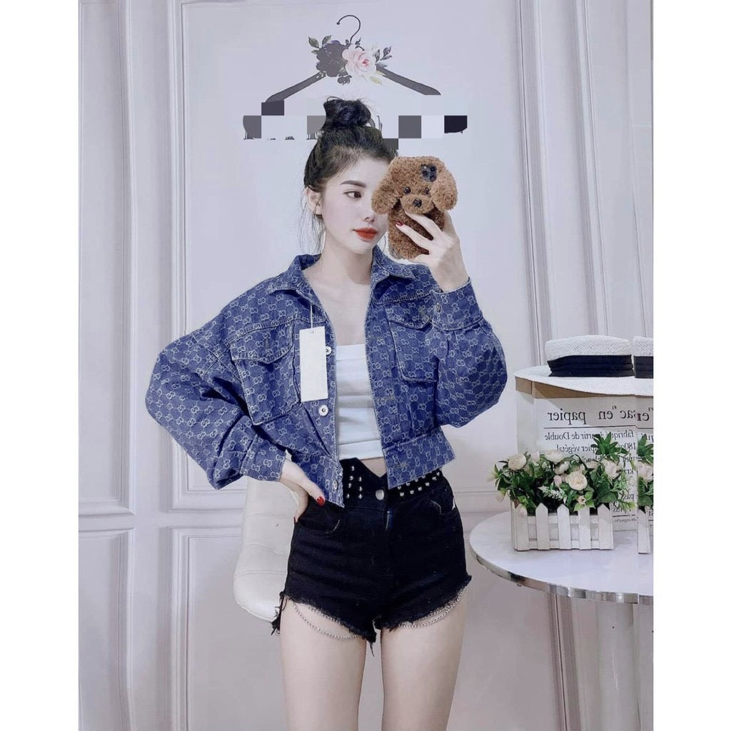 Áo khoác jean tay dài họa tiết túi hộp form croptop hàng đẹp | A&JEAN STORE