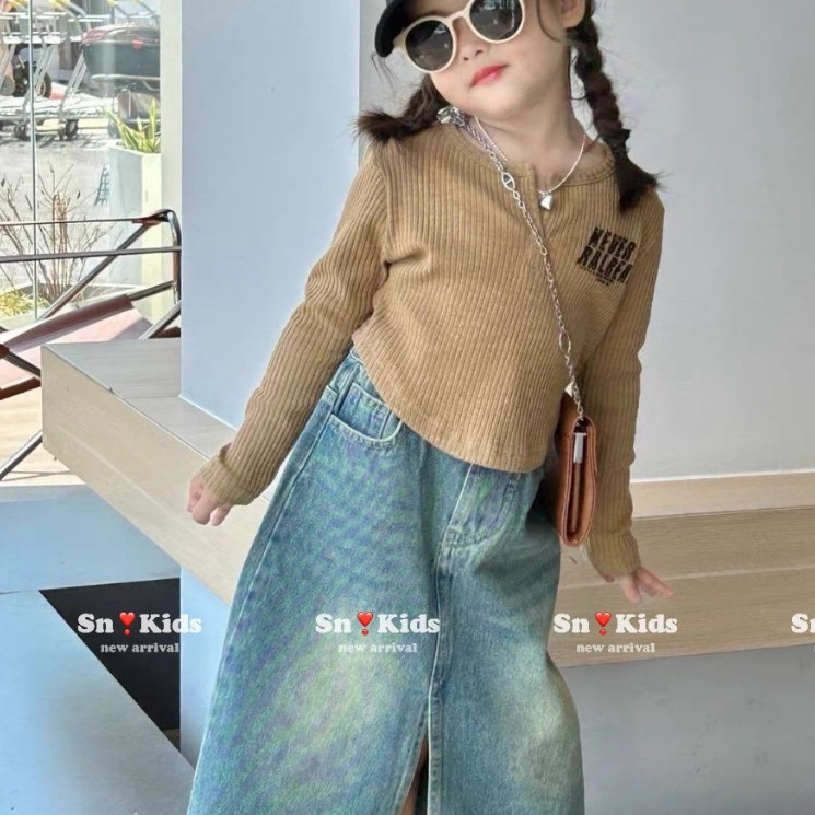 Set Áo Len Tăm Dài Tay Cho Bé Gái WOWKIDS Kèm Chân Váy Jeans Bò Mềm Thời Trang Cho Bé Đi Học Đi Chơi