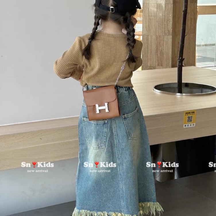 Set Áo Len Tăm Dài Tay Cho Bé Gái WOWKIDS Kèm Chân Váy Jeans Bò Mềm Thời Trang Cho Bé Đi Học Đi Chơi