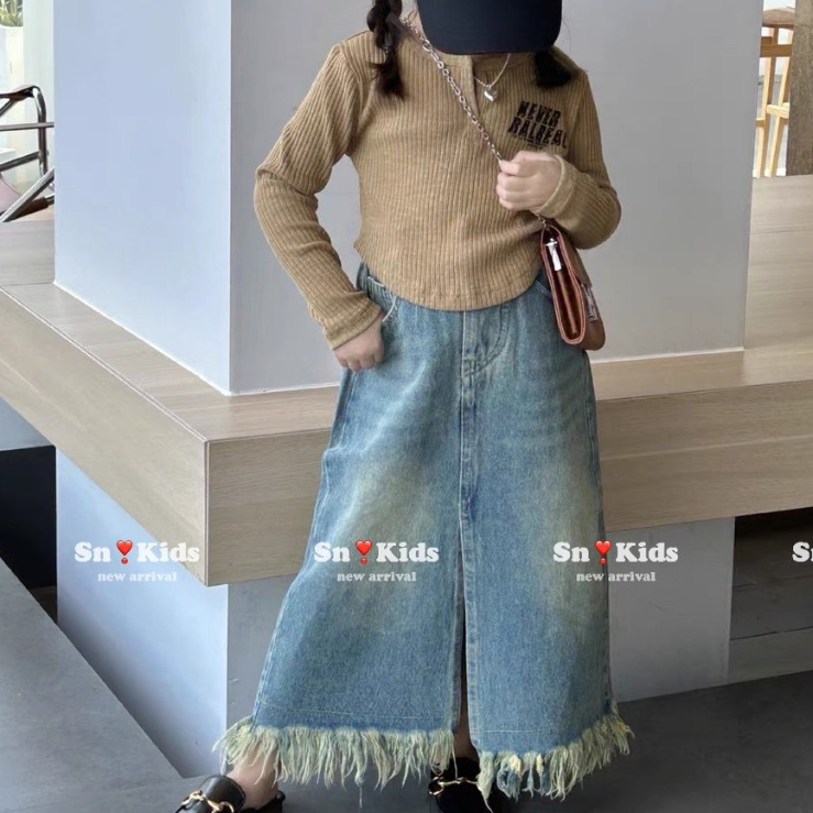 Set Áo Len Tăm Dài Tay Cho Bé Gái WOWKIDS Kèm Chân Váy Jeans Bò Mềm Thời Trang Cho Bé Đi Học Đi Chơi