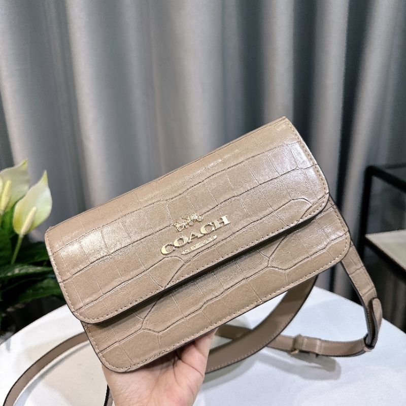 Túi COACH Brynn Shoulder Bag