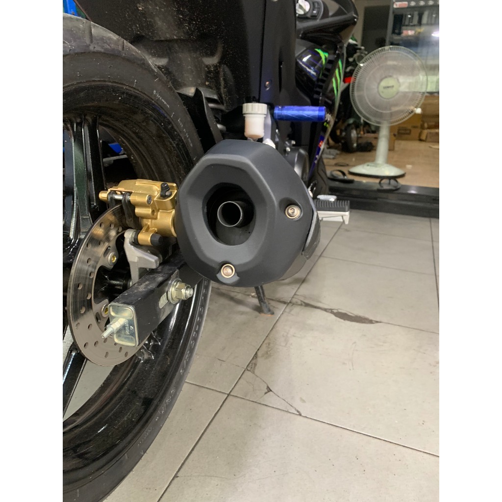 Chụp Pô Đen Nhám EXCITER 155 VVA