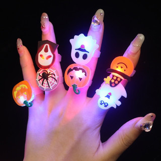 Set 10c Nhẫn Đeo Tay Halloween có đèn sáng