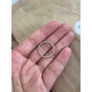 Nhẫn bạc nữ xoắn đơn giản Quinn Jewelry