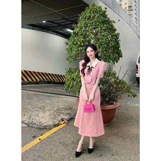 Set váy đuôi cá dáng dài kèm áo tiểu thư tay ngắn màu hồng chất vải linen