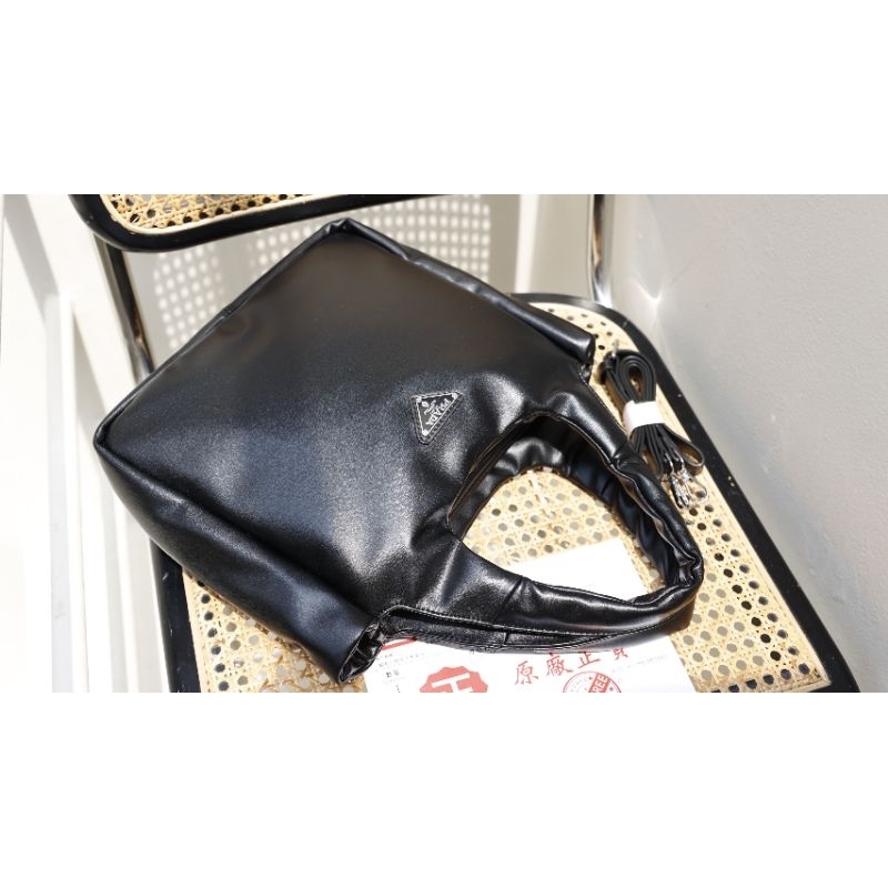 Túi xách nữ Prada SHOPPING sz28cm chất da lì mềm sụn lót kèm  tag cực chảnh hộp hãng