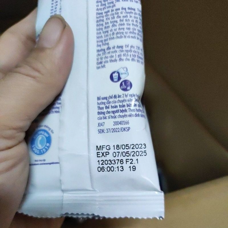 Combo 10 gói sữa Ensure Glold Hương vani  60,6g mỗi gói date 5/2025