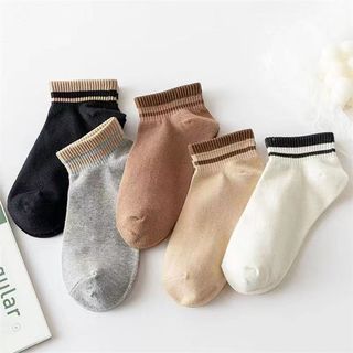 Tất Nữ Cổ Ngắn Kẻ Sọc Chất Liệu Mềm Mại Thoáng Mát CT JEANS