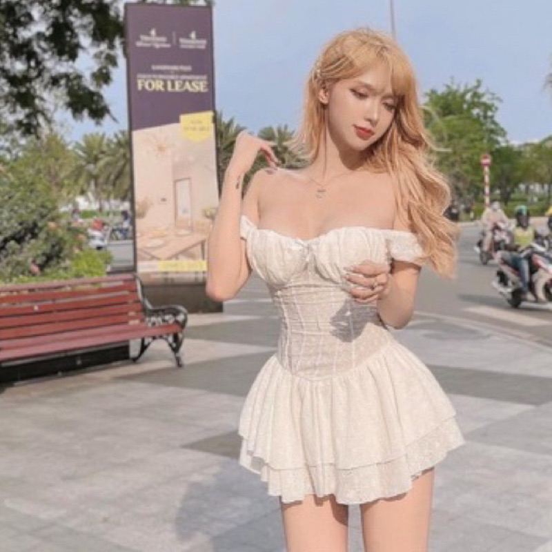 Đầm ren tay ngắn có nơ