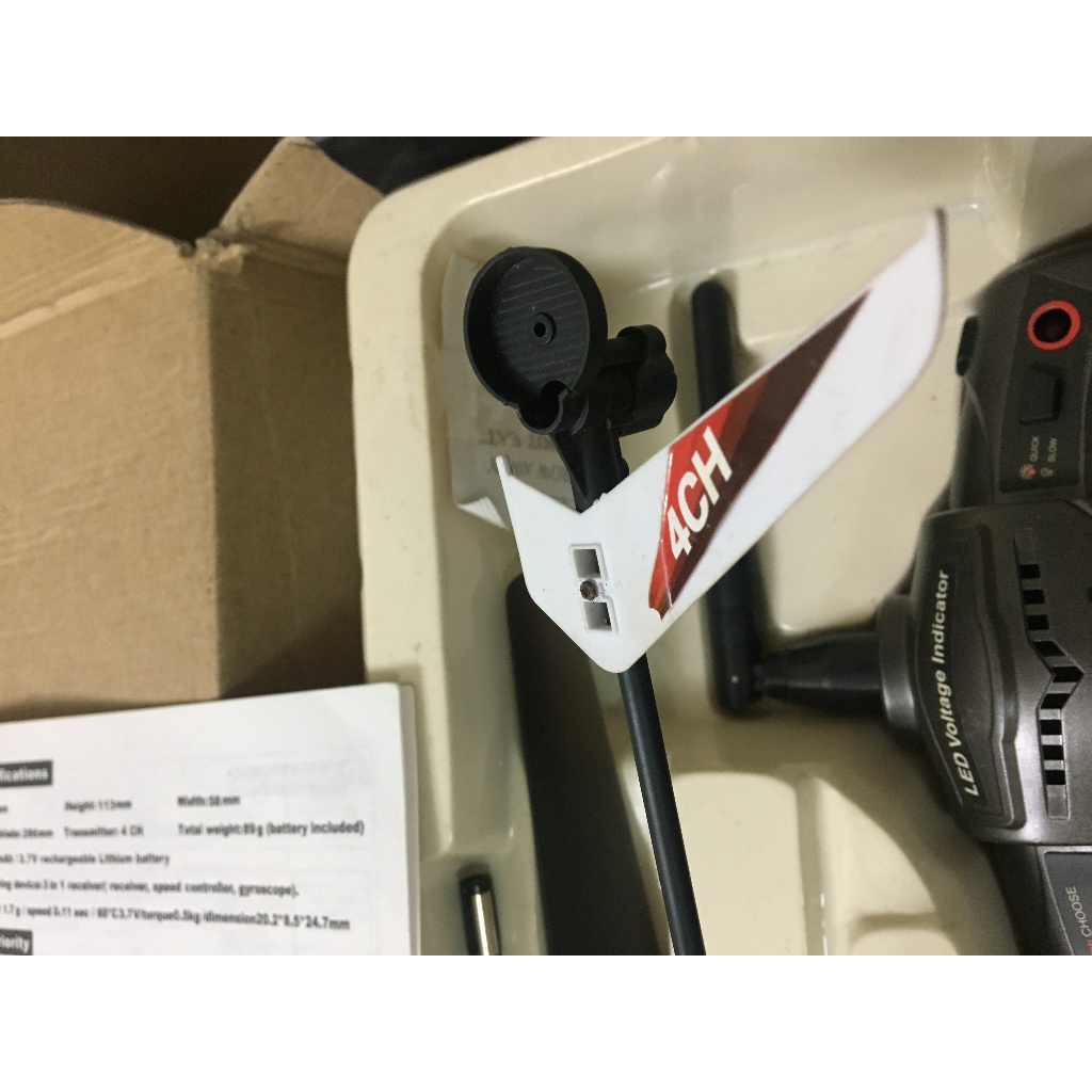 Xác máy bay trực thăng mô hình đồ chơi điều khiển từ xa FX061 thanh lí