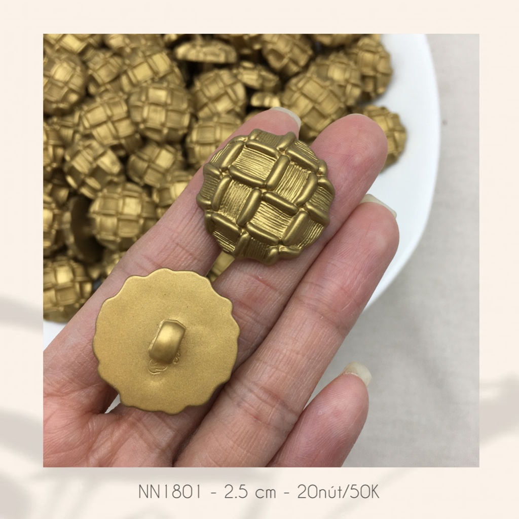 Set 20 nút áo NN1801, size 2.5cm