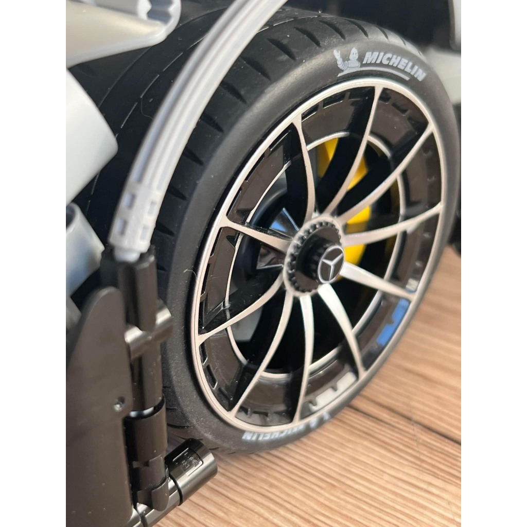 Đồ Chơi Lắp Ráp Siêu Xe Mercedes-AMG – CADA C61503W tỷ lệ 1:8 full RC điều khiển