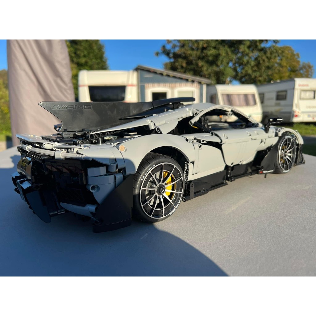 Đồ Chơi Lắp Ráp Siêu Xe Mercedes-AMG – CADA C61503W tỷ lệ 1:8 full RC điều khiển