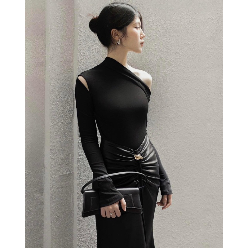 Set Áo Lệch Vai Dài Tay Chân Váy Da Dáng Dài Sang Trọng