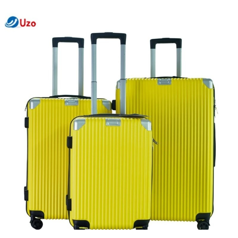 Vali nhựa Hùng Phát Uzo 218 size 20, size 24