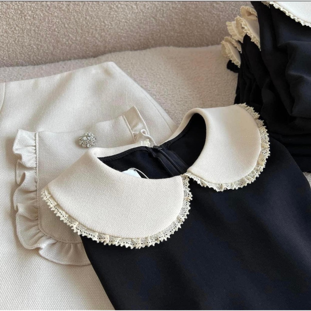 Áo cổ sen viền ren