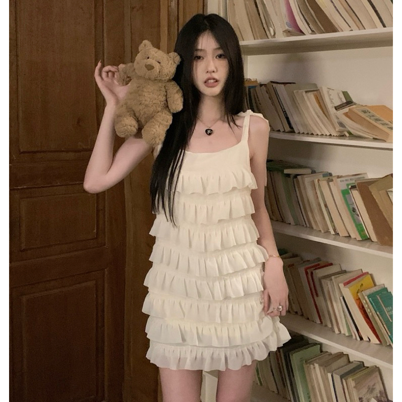 VIDEO ẢNH THẬT🖤váy hai dây tiểu thư cổ vuông xếp tầng viền lượn sóng xinh xắn đáng yêu ngọt ngào dễ thương