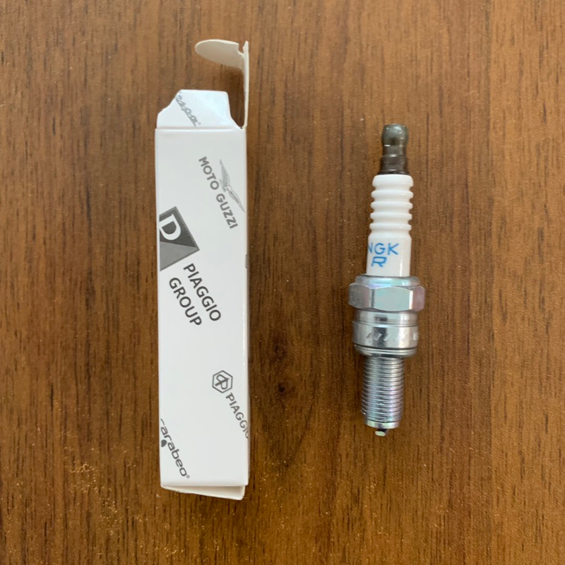 MIỄN PHÍ VẬN CHUYỂN - BUGI PIAGGIO VESPA CHÍNH HÃNG