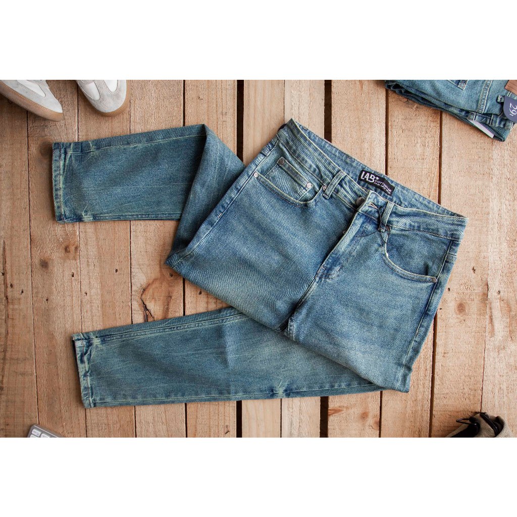 Quần jean nam LAB+ COTTONLAB quần bò nam màu xanh wash bụi bặm chất co dãn, from slimfit cao cấp S230902LAB