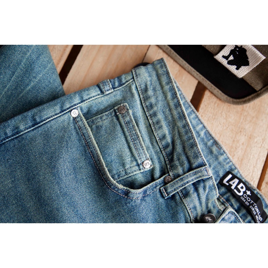Quần jean nam LAB+ COTTONLAB quần bò nam màu xanh wash bụi bặm chất co dãn, from slimfit cao cấp S230902LAB
