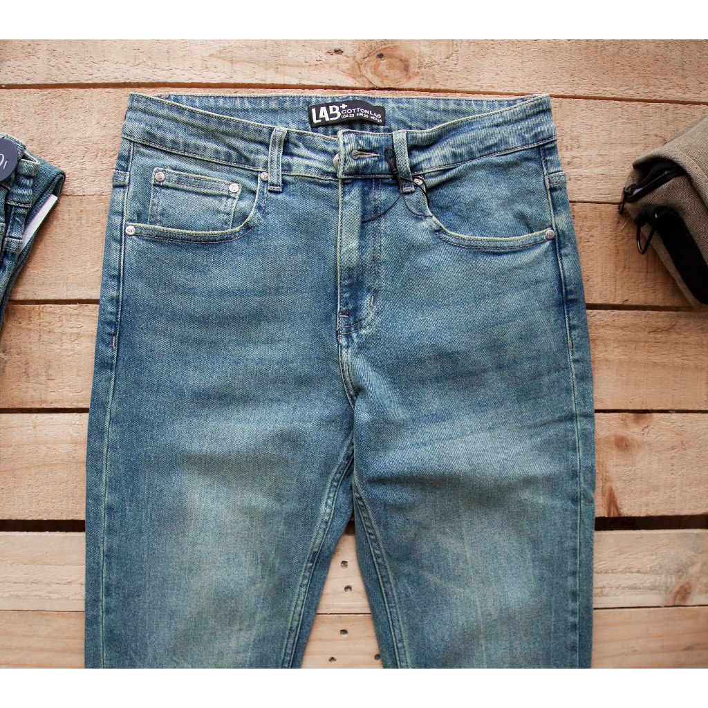 Quần jean nam LAB+ COTTONLAB quần bò nam màu xanh wash bụi bặm chất co dãn, from slimfit cao cấp S230902LAB